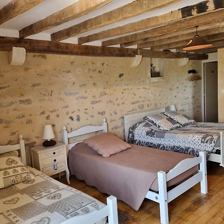 Domaine De La Rue Bed & Breakfast La Berthenoux Bagian luar foto