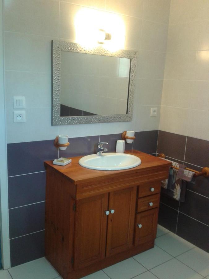 Domaine De La Rue Bed & Breakfast La Berthenoux Bagian luar foto