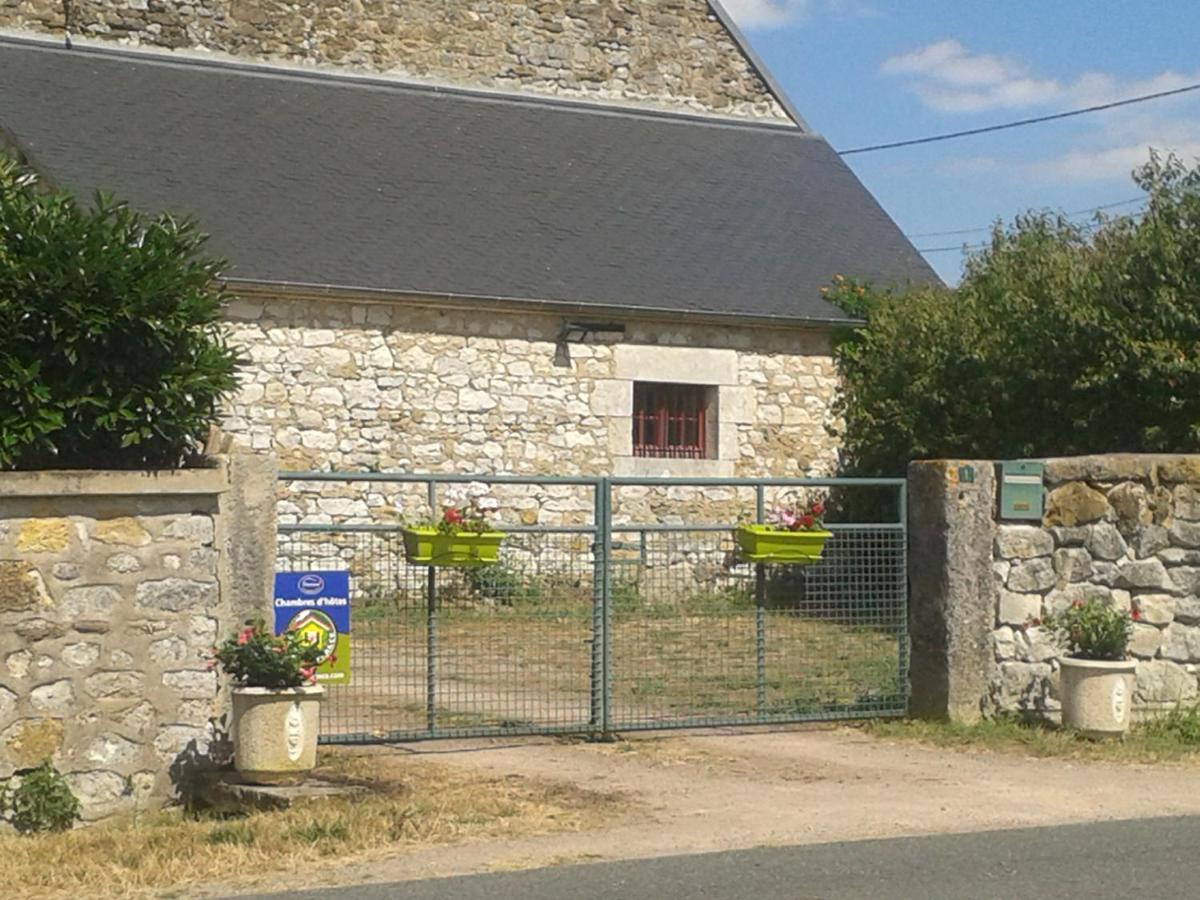 Domaine De La Rue Bed & Breakfast La Berthenoux Bagian luar foto