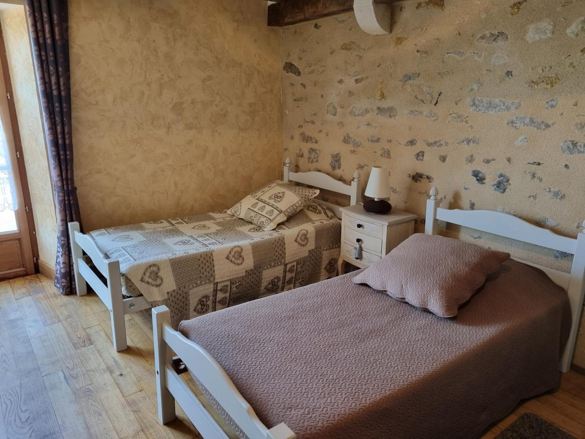 Domaine De La Rue Bed & Breakfast La Berthenoux Bagian luar foto