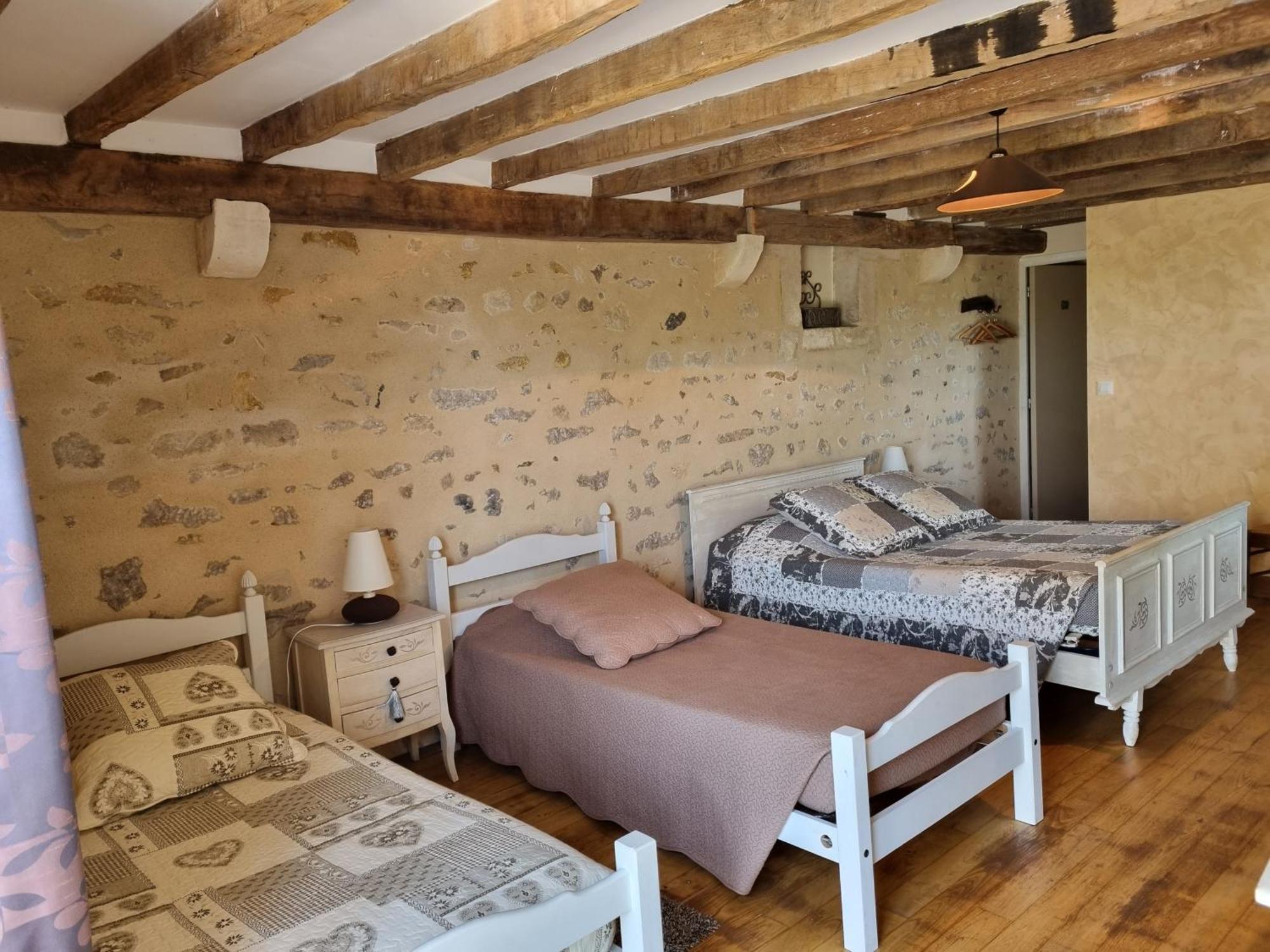 Domaine De La Rue Bed & Breakfast La Berthenoux Bagian luar foto